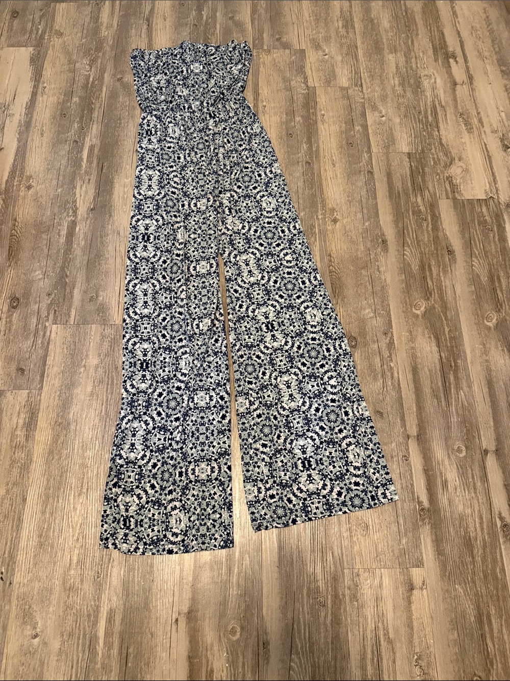 Charlotte Russe Navy & White Printed Wide-Leg Jumpsuit